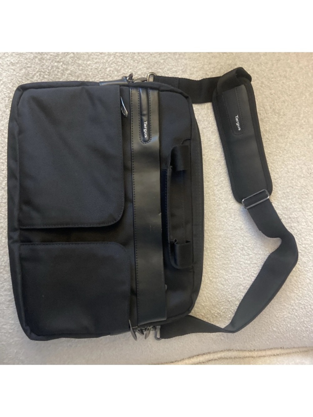 Targus Black Men's Crossbody Messenger laptop Bag 11X15”